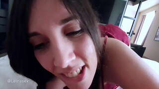 Min stepsister er en prostitueret besat af at gå nøgen for huset og fuck