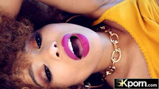 Big Ass Juoda Gražuolė Atsimuša ant Gaidys