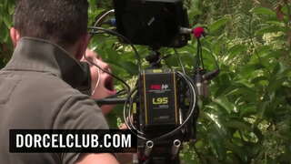 A színfalak mögött a Dorcel film - 40 éves, az ünnepek, a férjem nélkül - a Lexi Lowe, Léa Guerlin, Sienna Nap, Dani Daniels