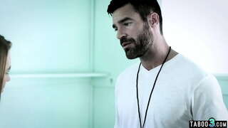 Ilkeä tyttö seksikäs yhtenäinen miellyttää hänen vanha professorit iso kulli