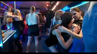 Strring yukarı honeys ve hunks vahşi ihtiyaçlar